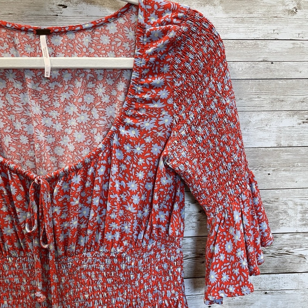 Free People Womens XS Blouse Red Cropped Top Blue Floral Print Bell Sleeve
